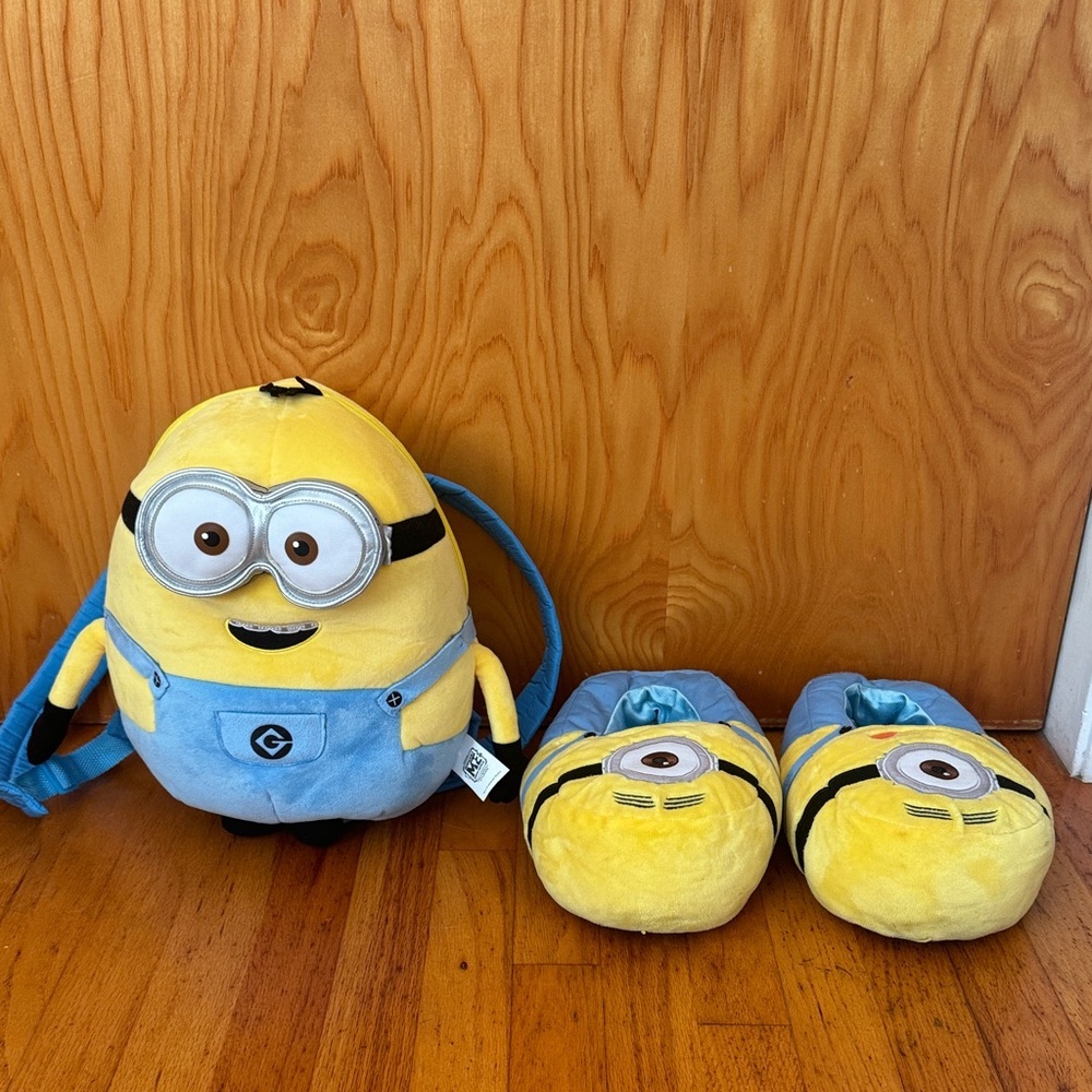 Minions Plush Backpack and Slippers Set